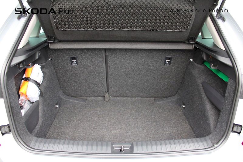 Škoda Kamiq (2025) Top Selection 1.0TSI / 85kW 7° - fotka 22 z 24