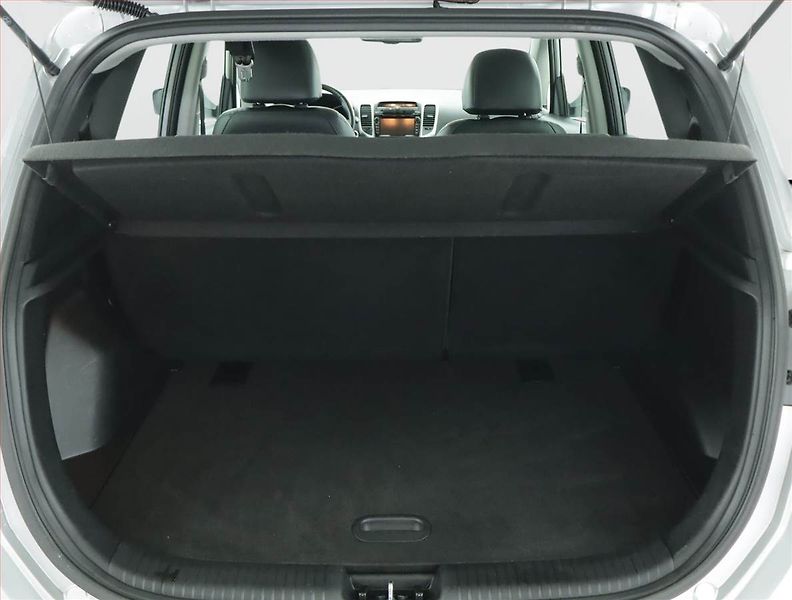 Hyundai ix20 (2013) 1.6 CVVT, Automat, Serv.kniha - fotka 14 z 20