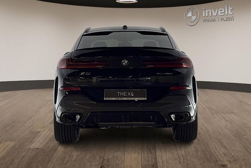 BMW X6 xDrive40d - fotka 4 z 14