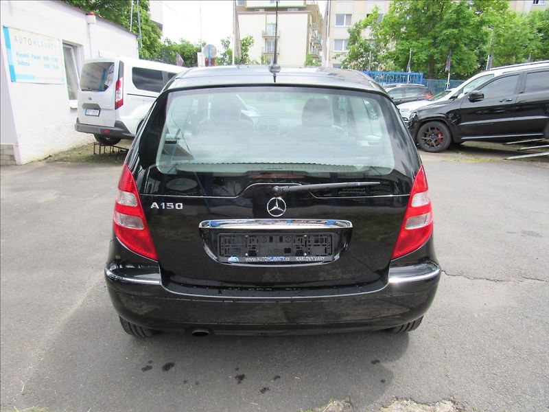 Mercedes-Benz Třídy A 1,5 A150 Elegance 70KW - fotka 5 z 26