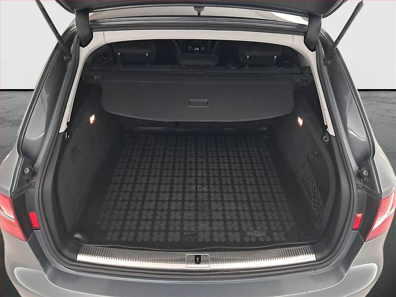 Audi A4 (2014) Attraction 2.0 TDI, Navi - fotka 14 z 18