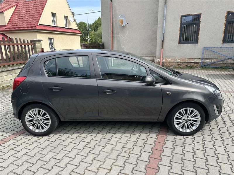 Opel Corsa 1,4 AUTOMAT - fotka 2 z 27