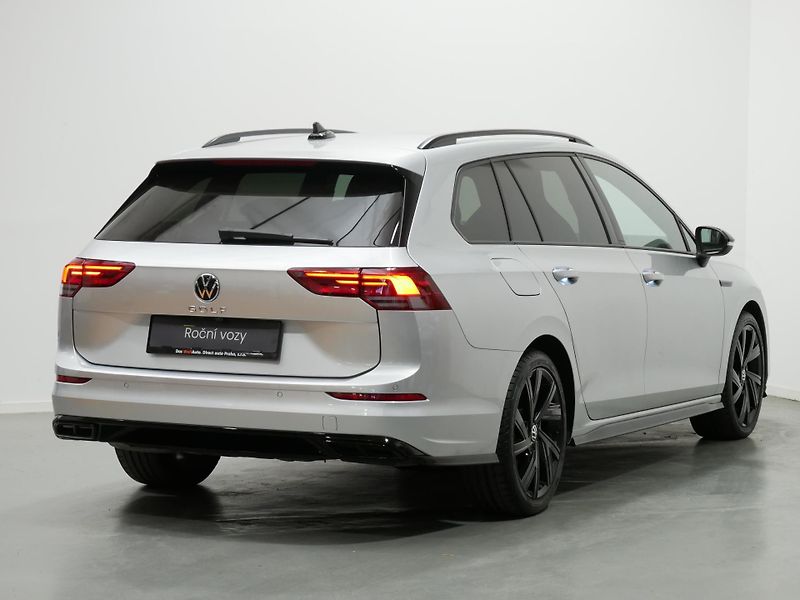 Volkswagen Golf - fotka 2 z 25