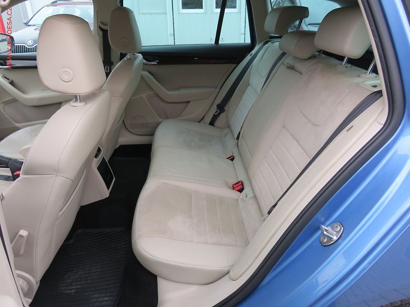 Škoda Octavia (2013) 2.0TDi, Elegance, bixen, navi - fotka 10 z 36