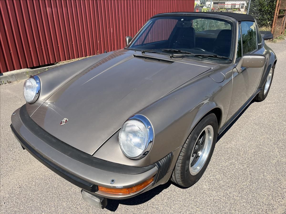 Porsche 911 3.0 SC HISTORICKÉ VOZIDLO