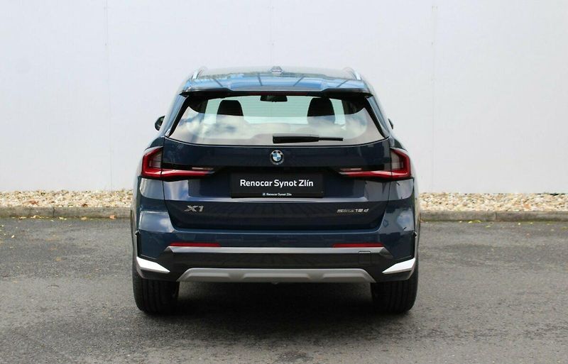 BMW X1 sDrive18d - fotka 8 z 11