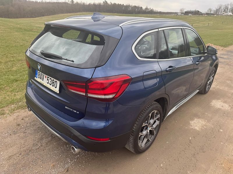 BMW X1 (2021) 18d X-DRIVE AT/8 X LINE ČR - fotka 3 z 30