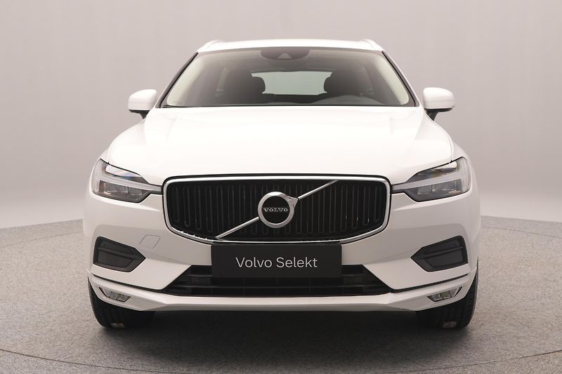 Volvo XC60 B4 AWD MOMENTUM AUT REZERVACE - fotka 16 z 45