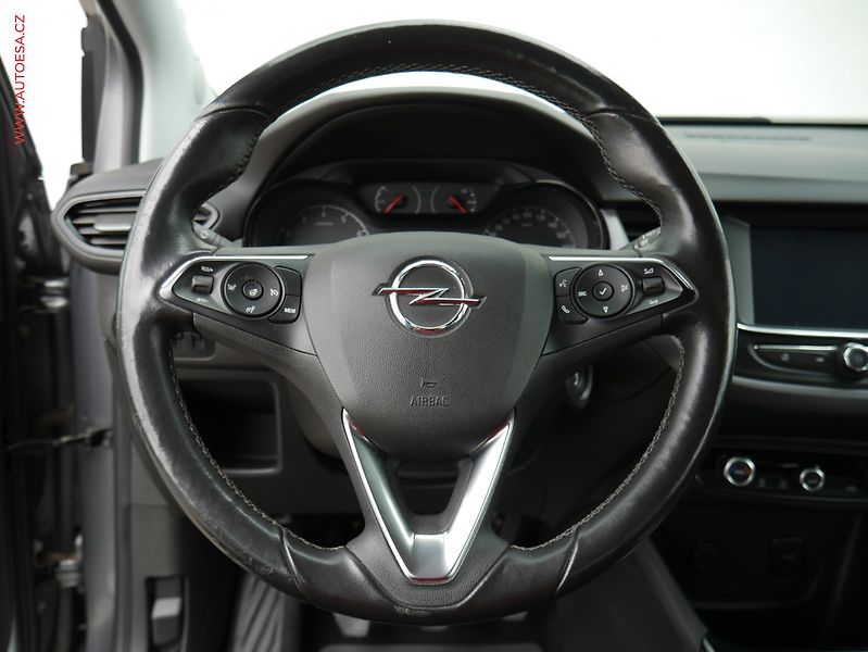 Opel Crossland X (2018) 1.2 i, ČR, AC, tempo, výhřev - fotka 13 z 14