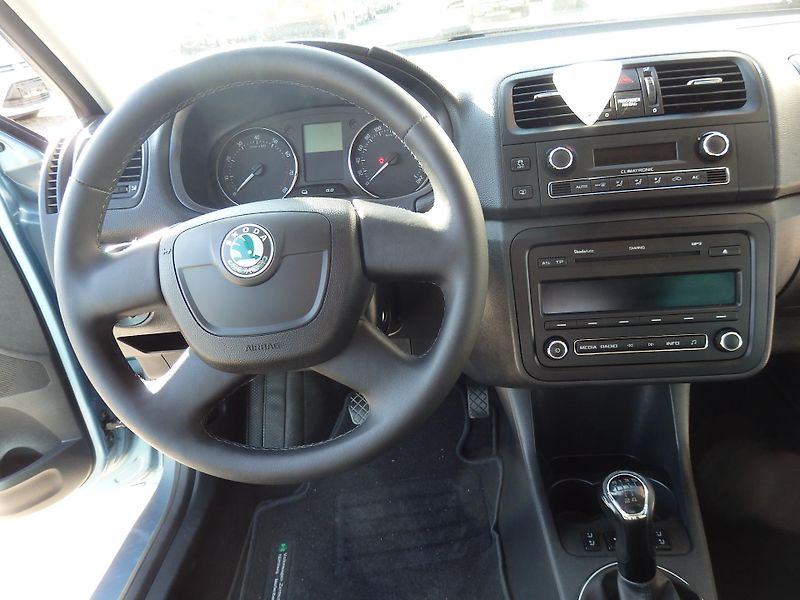 Škoda Fabia 1.2 TSI STYLE DIGI. KLIMA - fotka 13 z 18