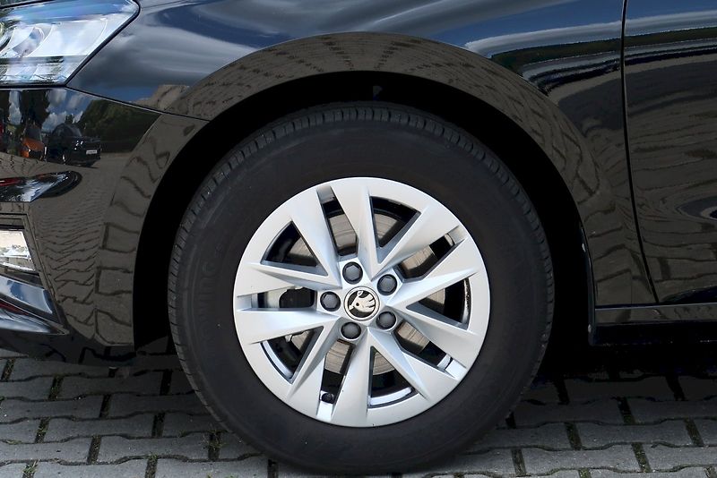Škoda Fabia (2024) Top Selection 1,0 TSi / 85 kW - fotka 9 z 31