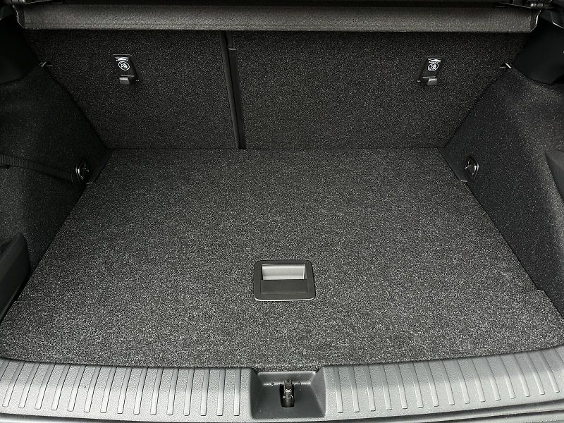 Škoda Kamiq 1.0TSi DSG Monte Carlo 116PS M - fotka 31 z 34