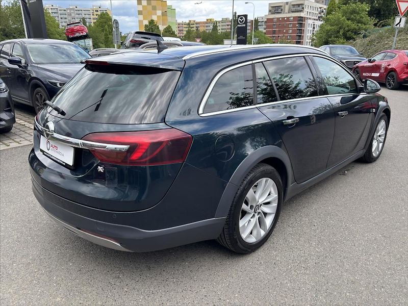 Opel Insignia 2,0 CDTi 125kW 4x4 NAVI KAMERA - fotka 5 z 44