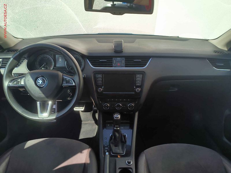 Škoda Octavia (2015) 2.0TDi 4x4, ČR, DSG, bixenon - fotka 8 z 26