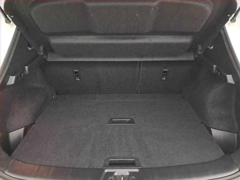 Nissan Qashqai (2016) 1.6 DIG-T, Navi, Tempomat - fotka 14 z 20