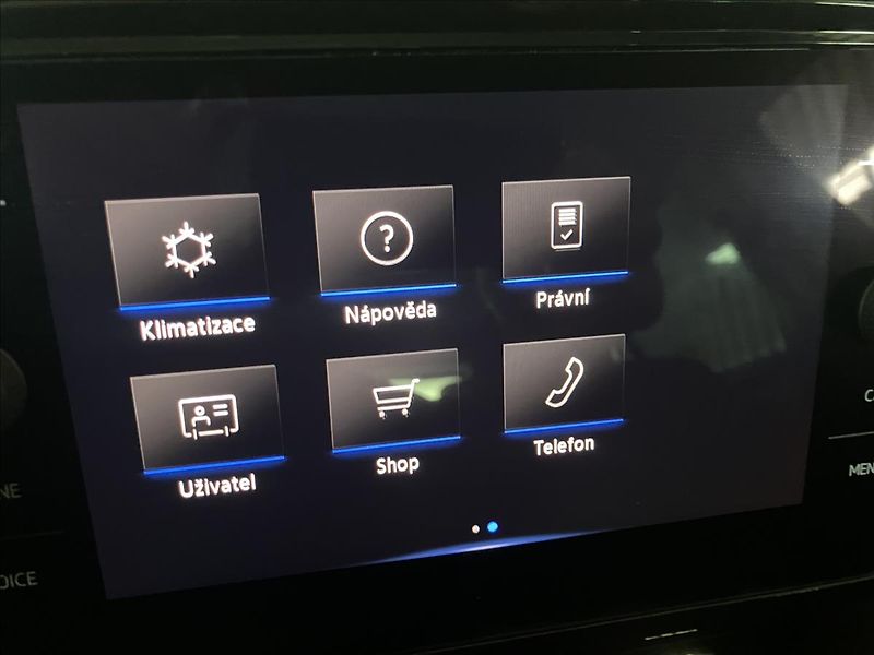 Volkswagen Passat 2,0 TAŽNÉ, KEYLESS, EL.KUFR - fotka 26 z 36