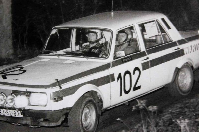 Auto hodně 