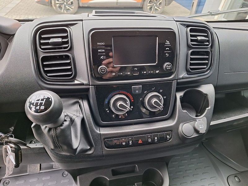 Peugeot Boxer (2026) Furgon 3000 L2H1 BHDi 120k  MA - fotka 11 z 12