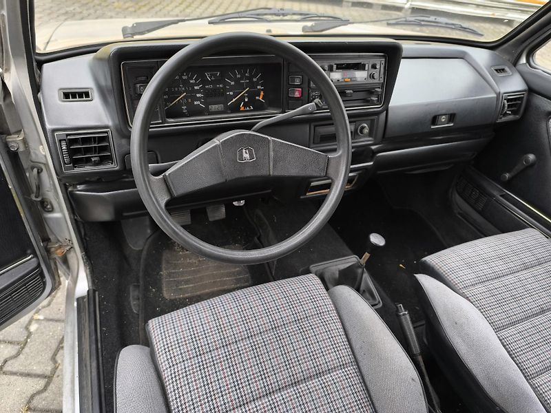 Volkswagen Golf (1982) PŮVODNÍ STAV,KOMPLETNÍ DOK. - fotka 26 z 50