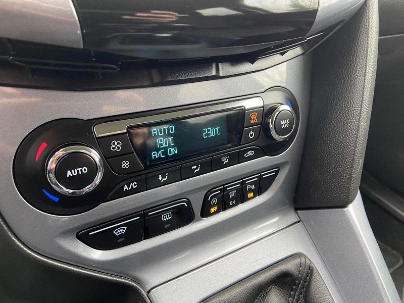 Ford Focus (2014) 1.0EcoBoost 92kw - fotka 28 z 32