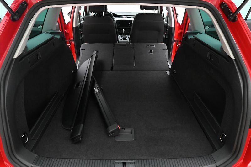 Volkswagen Passat 2,0 TDI 110 KW DSG BUSINESS Zá - fotka 11 z 31