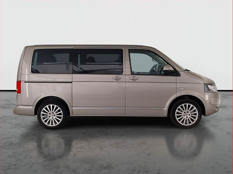 Volkswagen Multivan (2014) Highline 2.0 TDI 4Motion, ČR - fotka 6 z 22