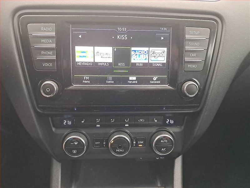 Škoda Octavia (2015) 1.6 TDI, Bi-Xenony, Tempomat - fotka 12 z 16