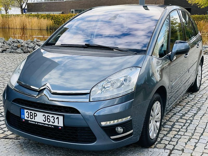 Citroën C4 Picasso 1.6i 88KW MANUÁL LED SENZORY - fotka 4 z 42