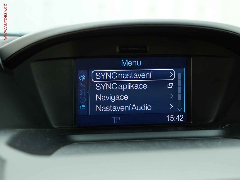 Ford Kuga (2013) 2.0 TDCi 4x4, AT, navi, kůže - fotka 16 z 20