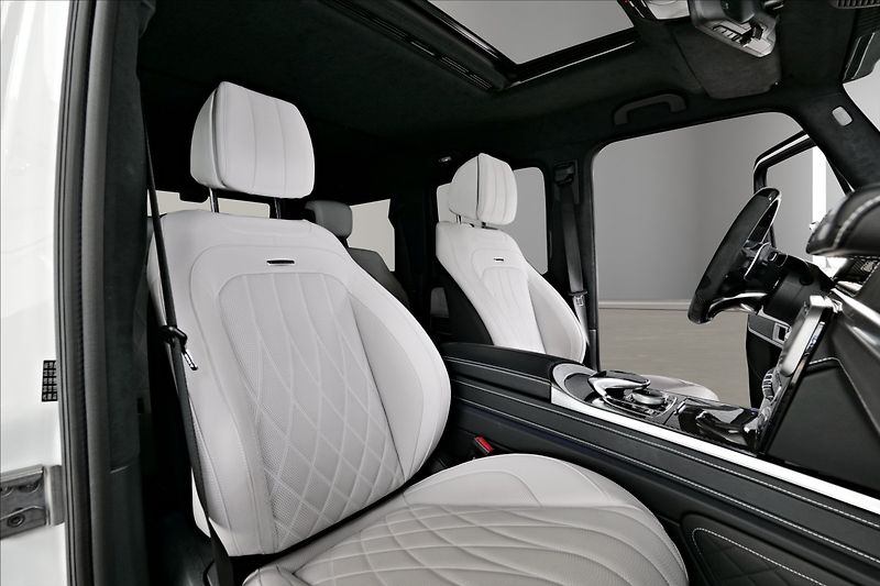 Mercedes-Benz Třídy G G63 4x4 / NIGHT II / TV / BURM - fotka 24 z 25
