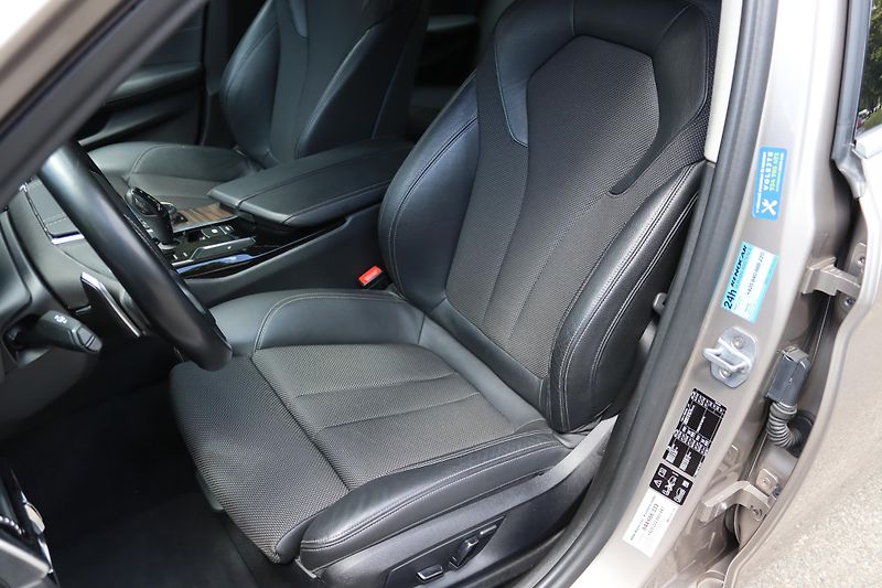 BMW Řada 5 520D XDRIVE SPORT LINE G30  - fotka 24 z 50
