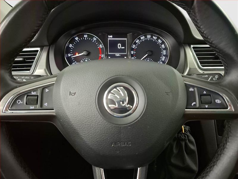 Škoda Rapid (2016) Spaceback 1.2 TSI, ČR,1.maj - fotka 15 z 17