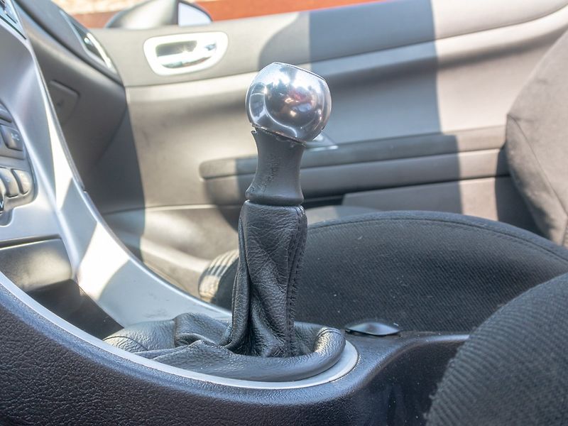 Peugeot 307 (2005) 1.6i 16V 80KW – KABRIO - fotka 23 z 39