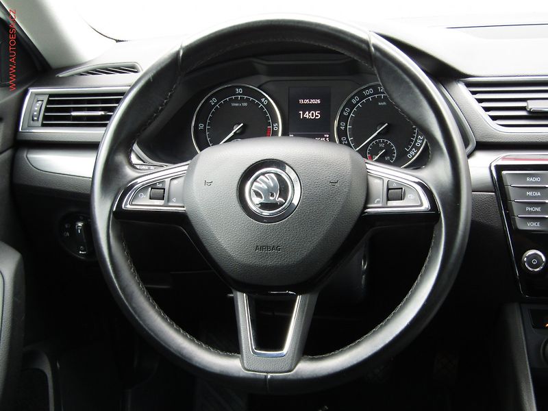 Škoda Superb (2016) 2.0 TDi, Style, TZ, navi - fotka 15 z 23