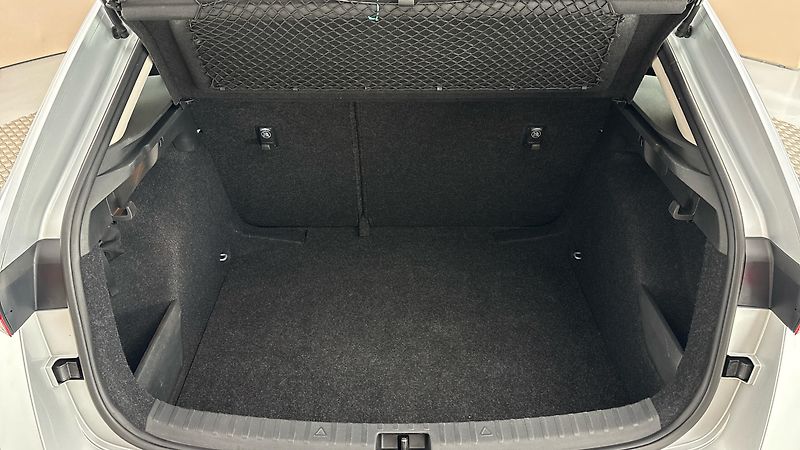 Škoda Scala 1.0 TSI Ambition - fotka 17 z 23