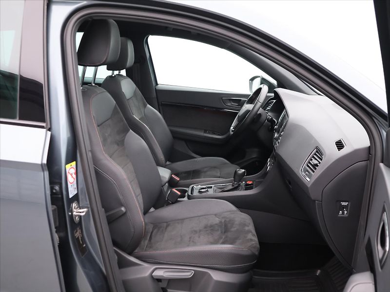 Cupra Ateca 2,0 TSI 221kW 4x4 DSG Panorama - fotka 12 z 32