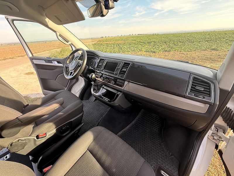 Volkswagen Multivan (2017) T6 - fotka 8 z 19