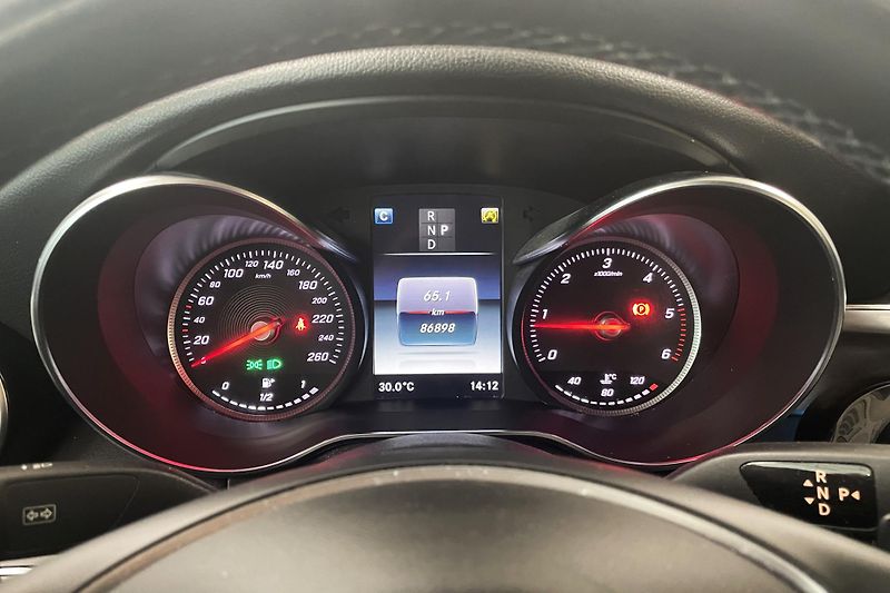 Mercedes-Benz Třídy C C 220d, 4 MATIC, AMG PAKET, ČR - fotka 15 z 27