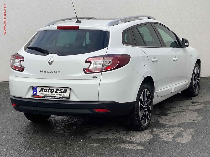 Renault Mégane (2014) 1.5 dCi, BOSE Edition, panor - fotka 4 z 19