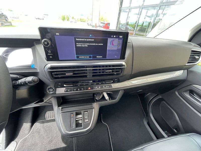 Toyota ProAce Verso 2.2D 180HP 8A/T VIP 6 - fotka 16 z 30