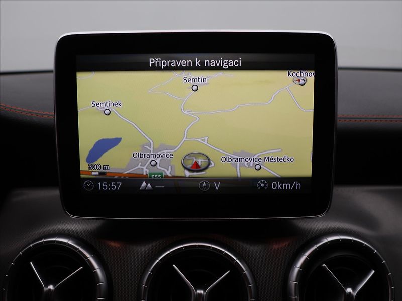 Mercedes-Benz CLA 2,1 220d Aut. 130kW AMG Line - fotka 17 z 26