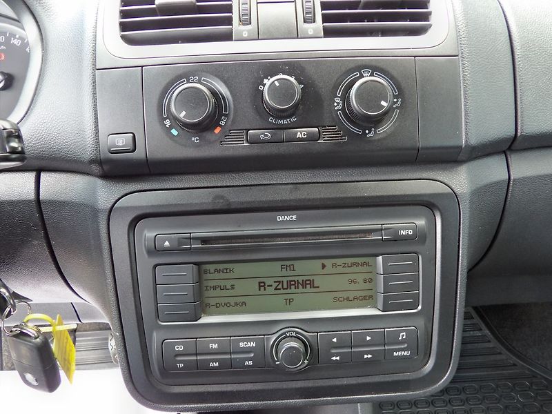 Škoda Roomster 1.2HTP 51kW Klima Tažné PDC - fotka 8 z 25