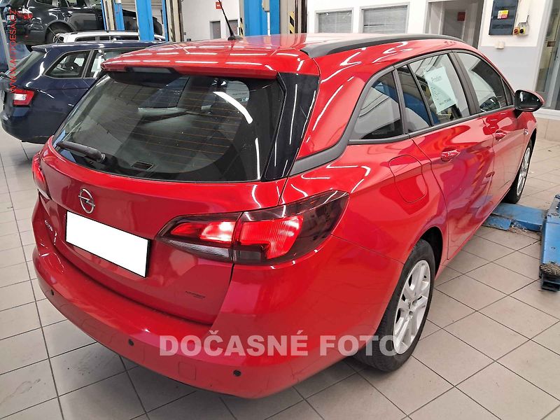 Opel Astra (2016) 1.4i, 1.maj,ČR, servis.kniha - fotka 2 z 3