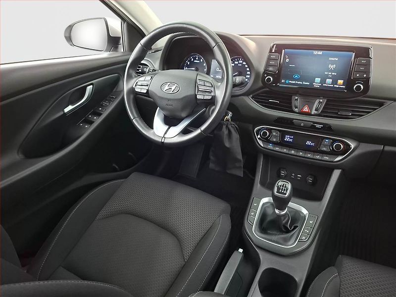Hyundai i30 (2017) 1.4 T-GDI, Serv.kniha, Navi - fotka 7 z 19