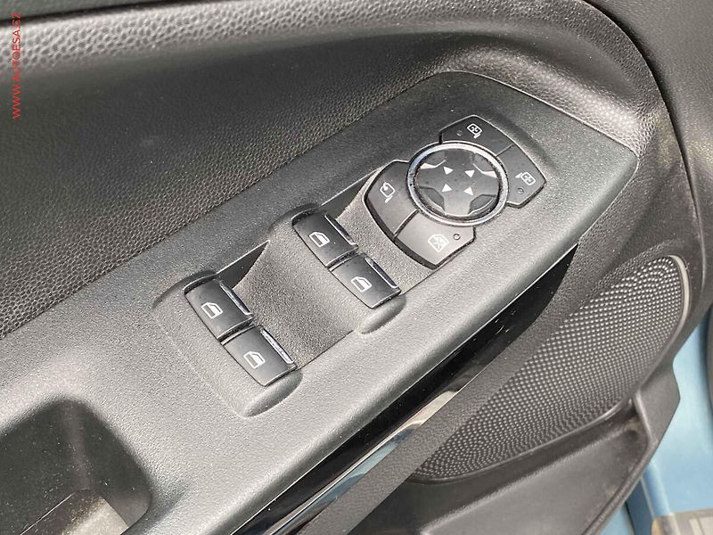 Ford EcoSport (2019) 1.0EB, ST-Line, navi, kamera - fotka 11 z 18