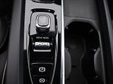 Volvo XC60 2.0 B4 145kW R-Design CZ Aut. - náhled 26