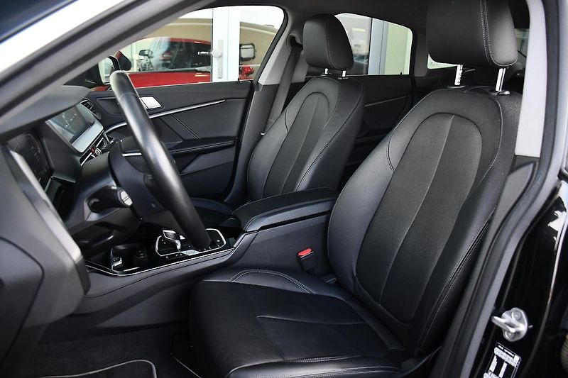 BMW Řada 2 218d TAŽNÉ HUD ČR 1M - fotka 14 z 41