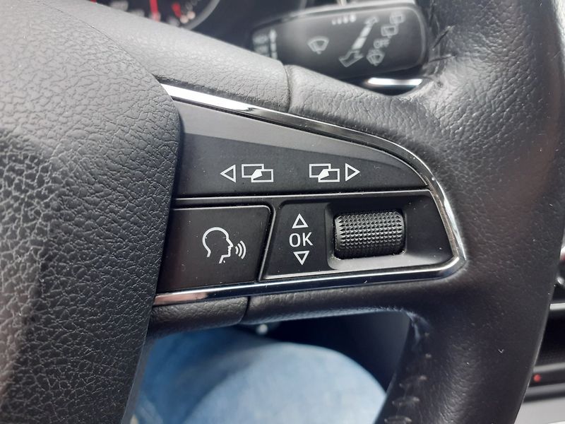 Seat Leon (2014) KOMBI 1.4 TSI AUTOMAT - fotka 11 z 37