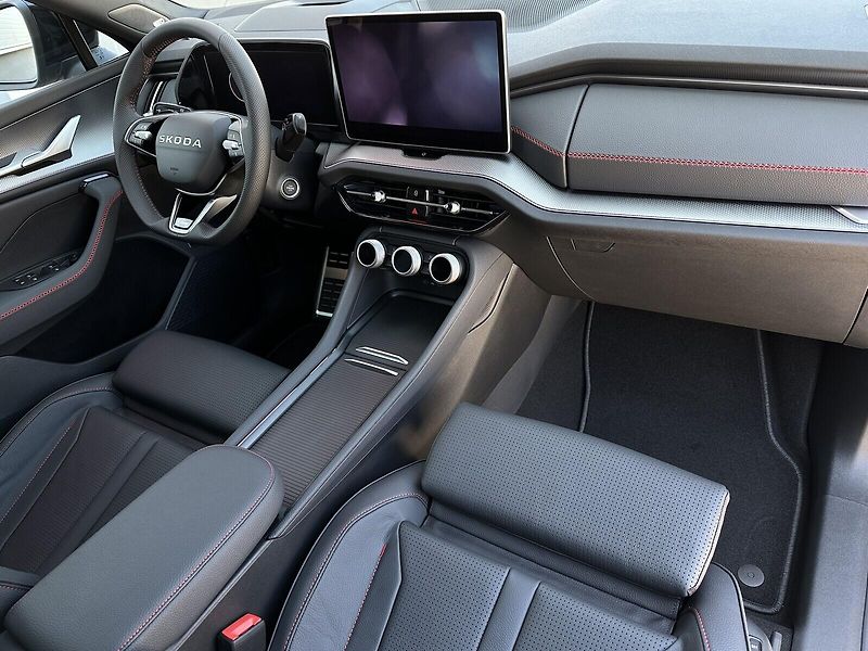 Škoda Kodiaq RS DSG 4x4 265PS Matrix-LED He - fotka 43 z 45