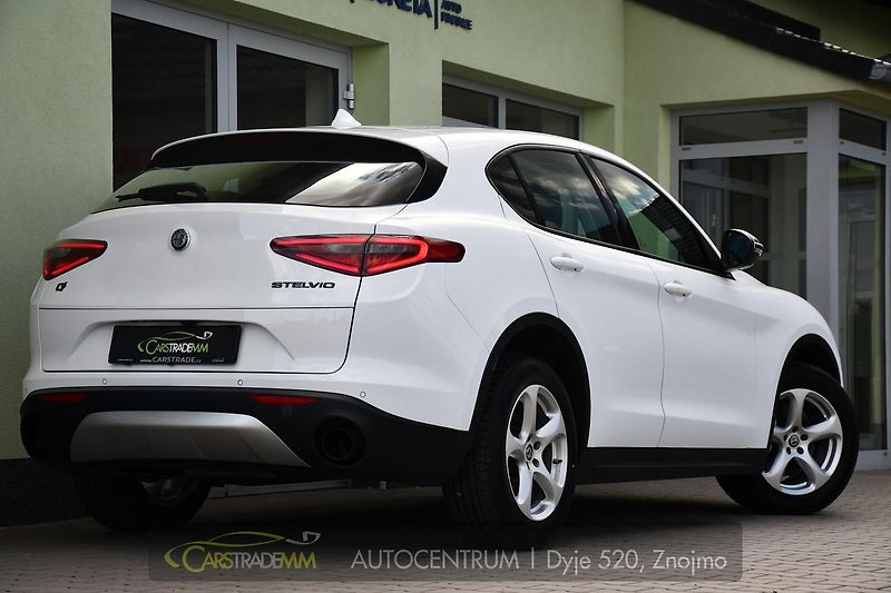 Alfa Romeo Stelvio 2,2JTD 154 KW 4x4 - fotka 5 z 50